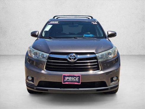 Used 2014 Toyota Highlander Limited FWD image 2