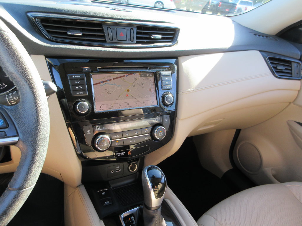 Used 2020 Nissan Rogue SL w/ Premium Package AWD/4WD image 27