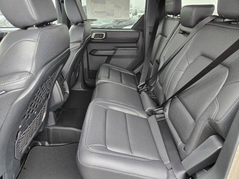 New 2025 Ford Bronco Badlands image 27