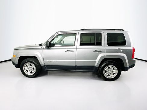 Used 2016 Jeep Patriot Sport w/ Power Value Group FWD image 7