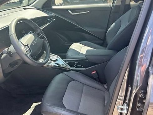 Used 2024 Kia Niro Wind FWD image 8