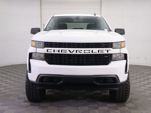Used 2021 Chevrolet Silverado 1500 Custom image 2