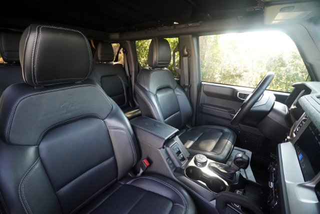 Used 2025 Ford Bronco Outer Banks w/ Sasquatch Package AWD/4WD image 20