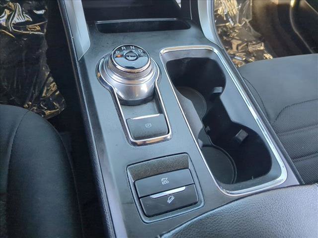 Used 2020 Ford Fusion SE FWD image 12