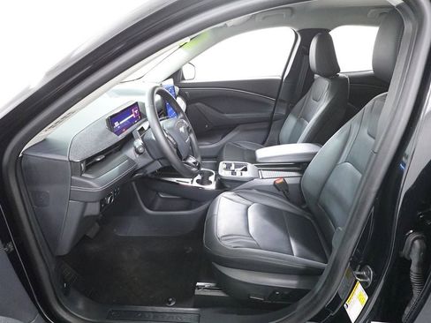 Used 2025 Ford Mustang Mach-E Premium image 10