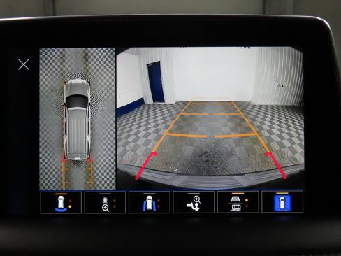 Used 2024 Chevrolet Tahoe LT image 15