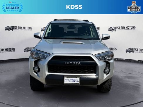Used 2018 Toyota 4Runner TRD Off-Road Premium AWD/4WD image 2