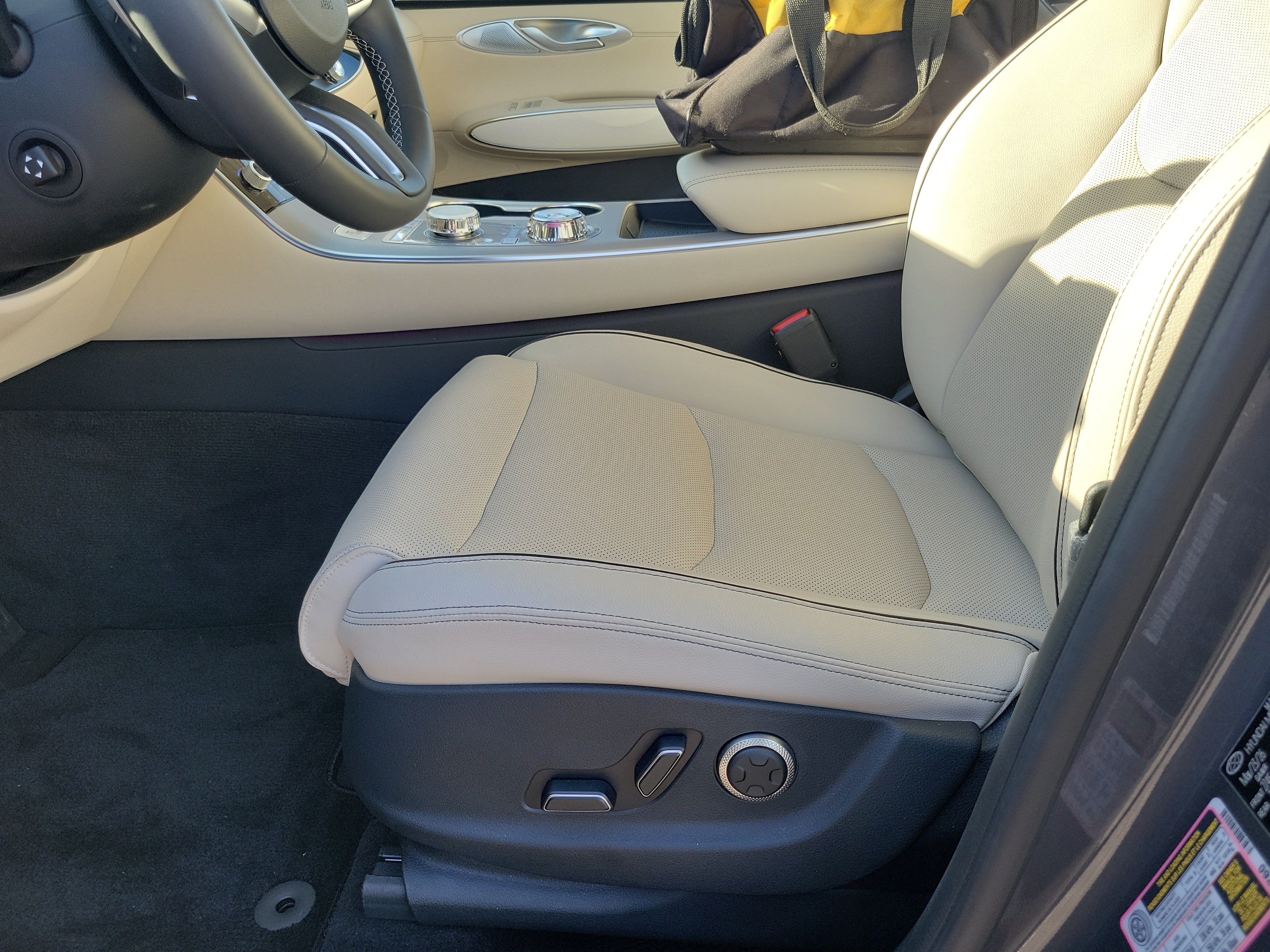 Certified 2026 Genesis GV70 2.5T Advanced AWD/4WD image 18