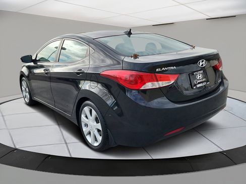 Used 2013 Hyundai Elantra Limited image 3