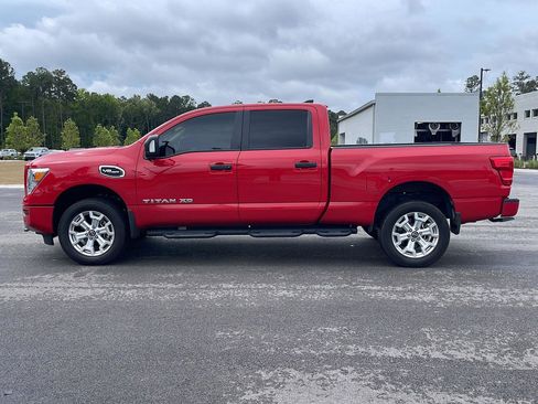 Used 2024 Nissan Titan SV w/ SV Convenience Package AWD/4WD image 4