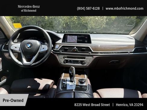 Used 2022 BMW 750i xDrive w/ Executive Package AWD/4WD image 18