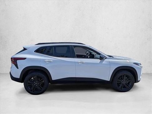 Used 2025 Chevrolet Trax ACTIV w/ Driver Confidence Package image 4