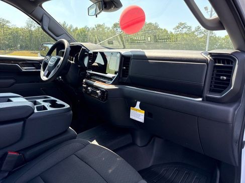 New 2026 GMC Sierra 1500 SLE AWD/4WD image 11