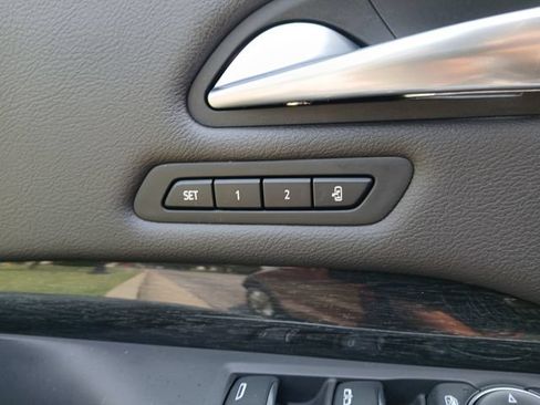 Used 2020 Cadillac XT4 Premium Luxury w/ Cold Weather Package FWD image 34