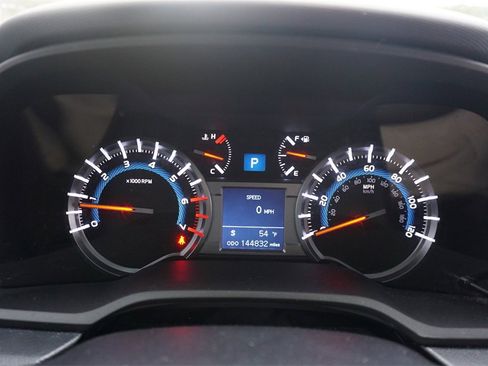 Used 2016 Toyota 4Runner Limited image 6