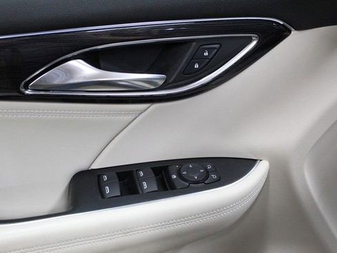 Certified 2023 Buick Envision Preferred AWD/4WD image 16