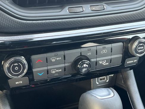 New 2026 Jeep Compass Latitude image 19