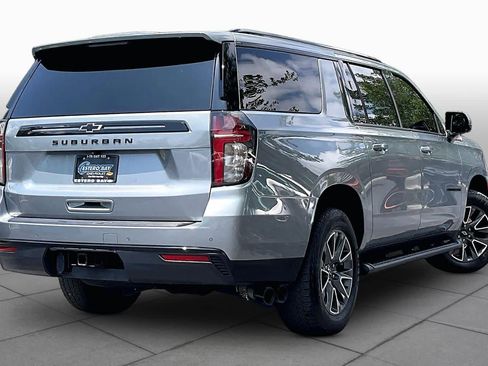 Certified 2023 Chevrolet Suburban Z71 w/ Luxury Package AWD/4WD image 13