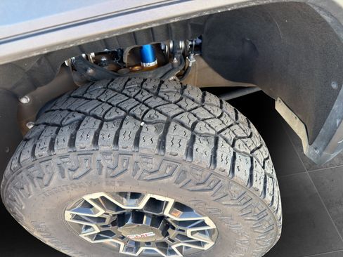 Used 2024 GMC Sierra 2500 AT4X AWD/4WD image 25