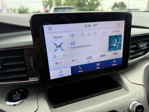 Used 2021 Ford Explorer XLT w/ Equipment Group 202A AWD/4WD image 18