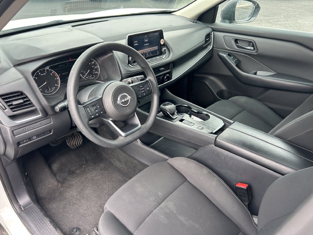 Used 2024 Nissan Rogue S FWD image 23