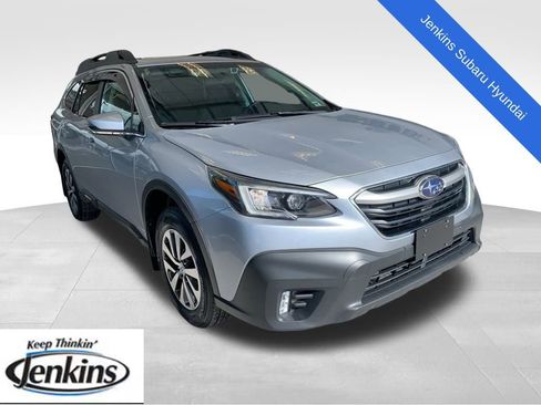 Used 2022 Subaru Outback Premium image 1