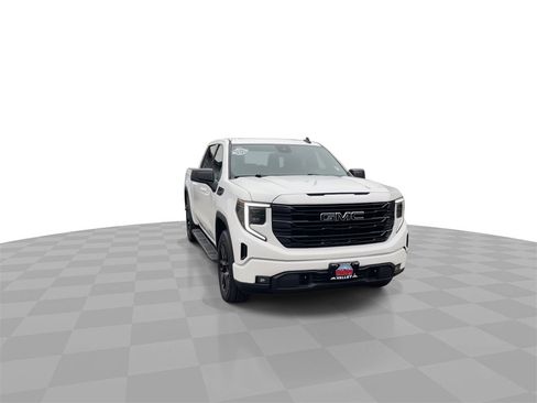 Used 2022 GMC Sierra 1500 Elevation w/ LPO, Elevation Black Package image 2
