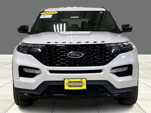 Certified 2023 Ford Explorer ST-Line image 3