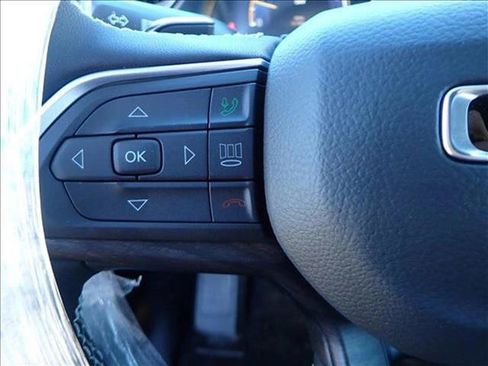 New 2026 Jeep Grand Cherokee Limited w/ Luxury Tech Group II AWD/4WD image 16