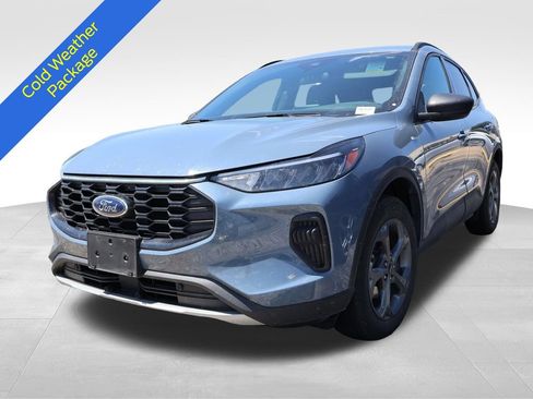 Certified 2025 Ford Escape ST-Line w/ Cold Weather Package AWD/4WD image 4