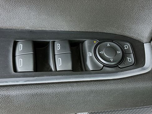 Used 2024 GMC Sierra 1500 Elevation image 15