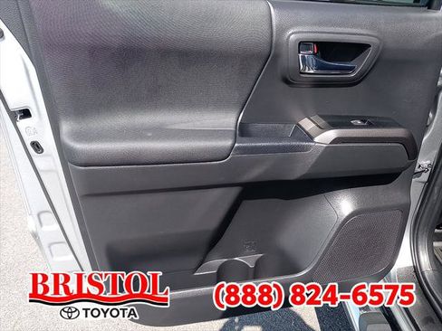 Certified 2022 Toyota Tacoma TRD Sport image 17
