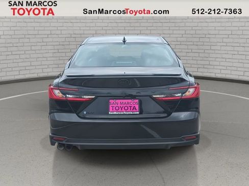 Used 2026 Toyota Camry SE FWD image 7
