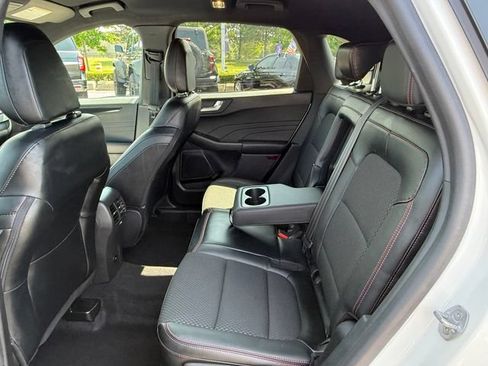 Certified 2023 Ford Escape ST-Line w/ Tech Pack #1 AWD/4WD image 9