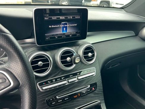 Used 2018 Mercedes-Benz GLC 300 4MATIC image 18