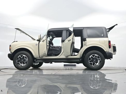 New 2025 Ford Bronco Outer Banks image 51