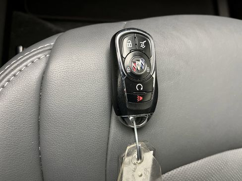 Used 2023 Buick Enclave Essence w/ Experience Buick Package AWD/4WD image 33