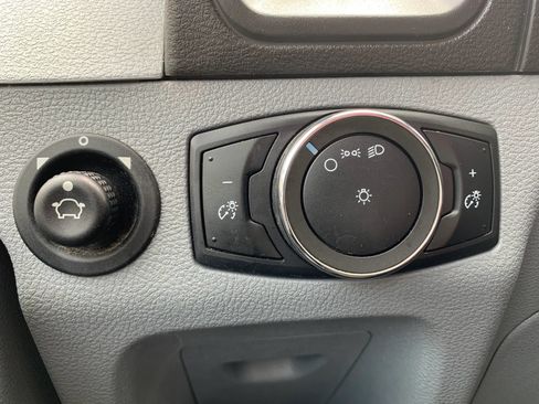 Used 2016 Ford Transit 150 130 Low Roof RWD image 19