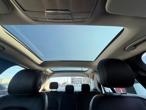 Used 2015 Mercedes-Benz C 300 4MATIC Sedan image 11