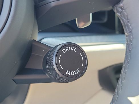 New 2026 Porsche Cayenne image 37