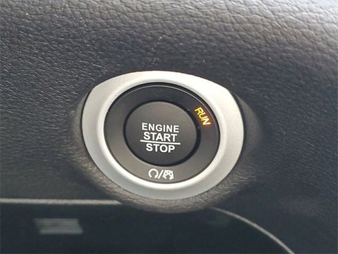 New 2026 Chrysler Pacifica Limited w/ Trailer Tow Group image 25