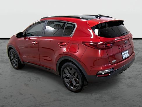 Used 2022 Kia Sportage Nightfall Edition image 2