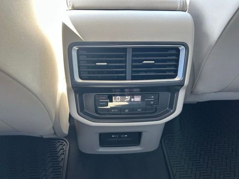 New 2026 Volkswagen Atlas SE FWD image 47