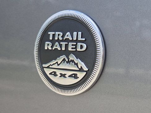 Used 2016 Jeep Wrangler Unlimited Rubicon AWD/4WD image 9