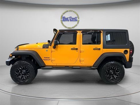 Used 2012 Jeep Wrangler Unlimited Sport AWD/4WD image 2