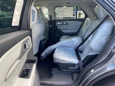 New 2026 Ford Explorer Platinum w/ LUX Leather Package AWD/4WD image 21