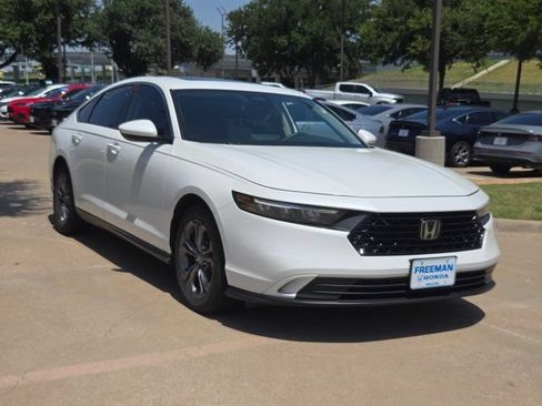 Used 2024 Honda Accord EX image 3