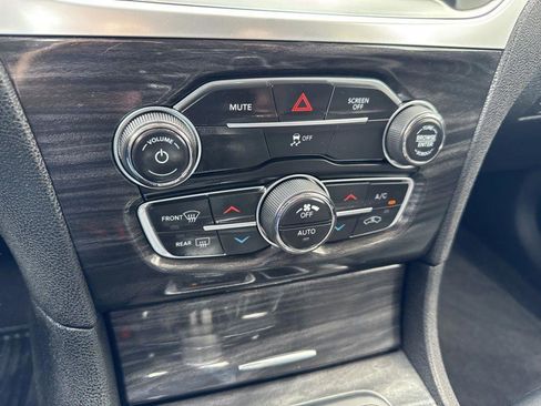 Used 2020 Chrysler 300 Touring w/ Sport Appearance Package image 16