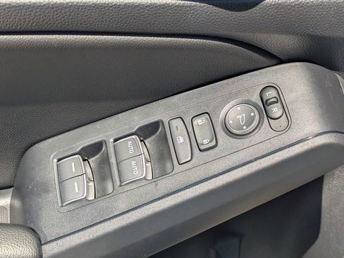 Used 2024 Honda Civic EX-L image 19