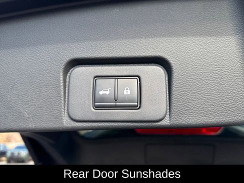 Used 2023 Nissan Rogue SV w/ SV Premium B Package image 15